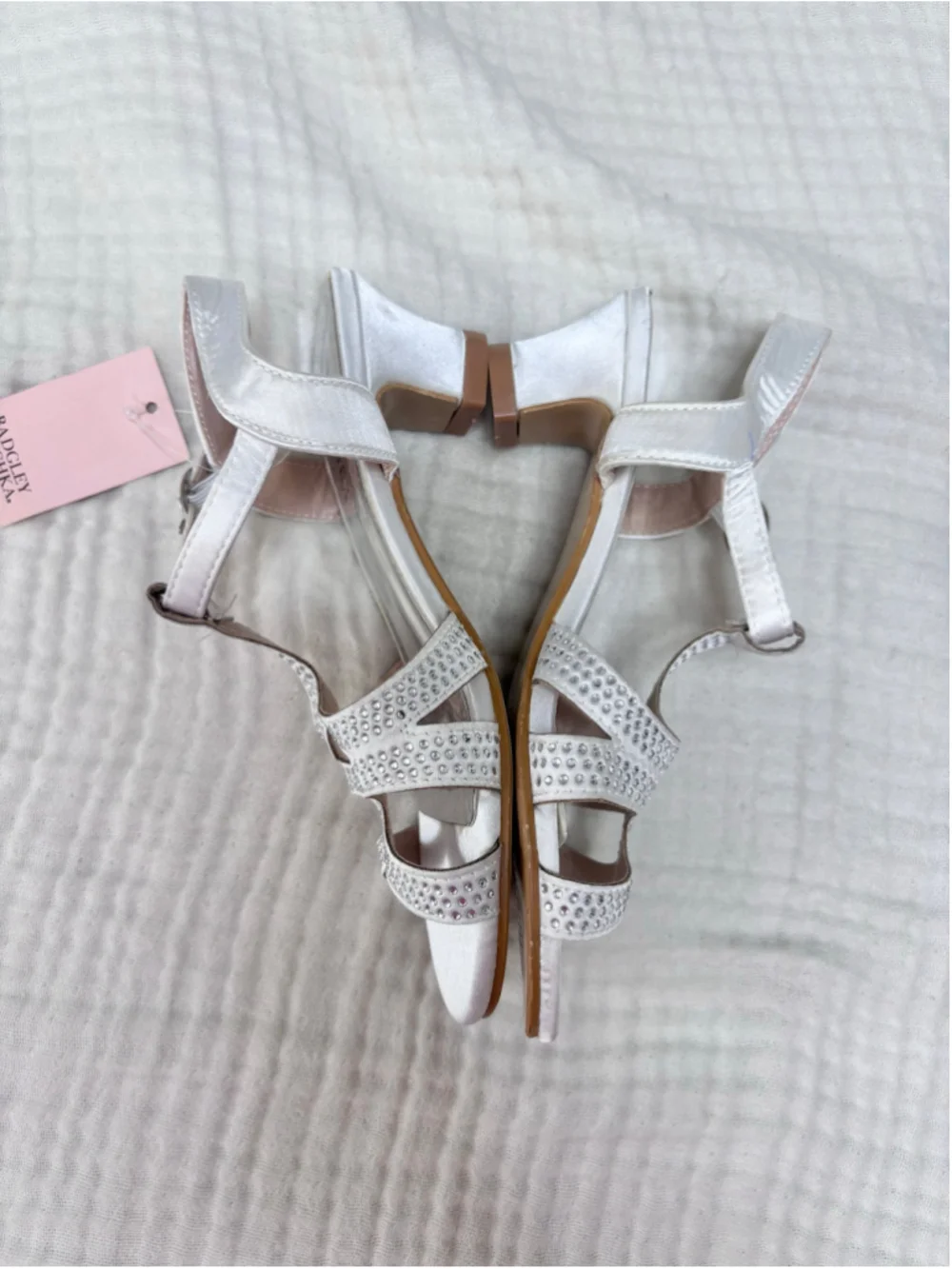 Girls Badgley Mischka Dress Shoes 1 (Little Girl) White Silver Rhinestone